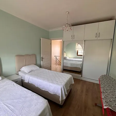 Villa Alaçatı Stone House Fun - With Private Pool