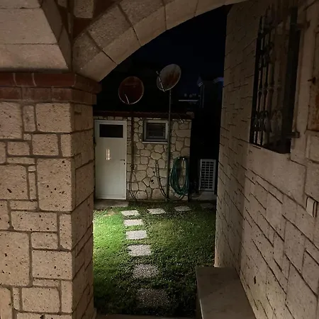 Alacati Stone House Fun - With Private Pool Βίλα *