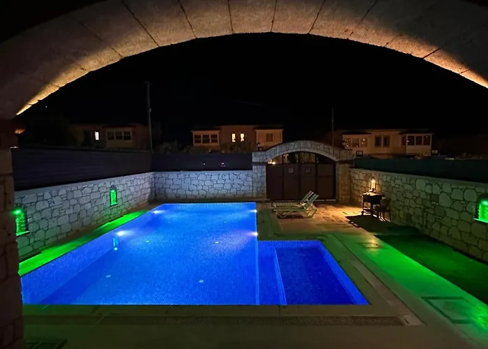 فيلة Alacati Stone House Fun - With Private Pool Çeşme